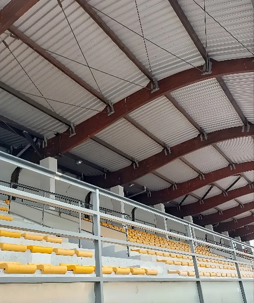  Stade d’honneur à Salon de Provence (3)
