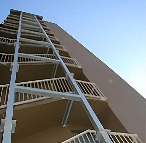 Escalier de secours – CROUS La Timone